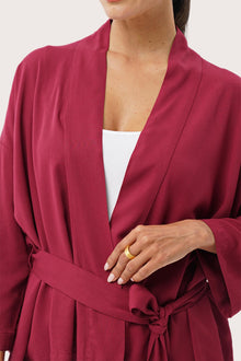 Komodo Outerwear Vino