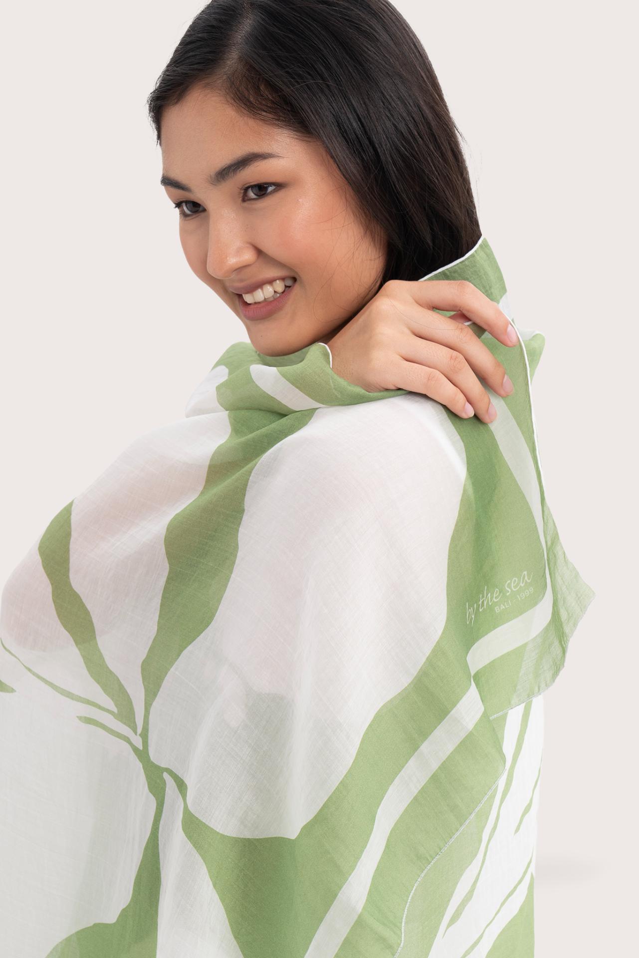 Savaya Sarong Lively