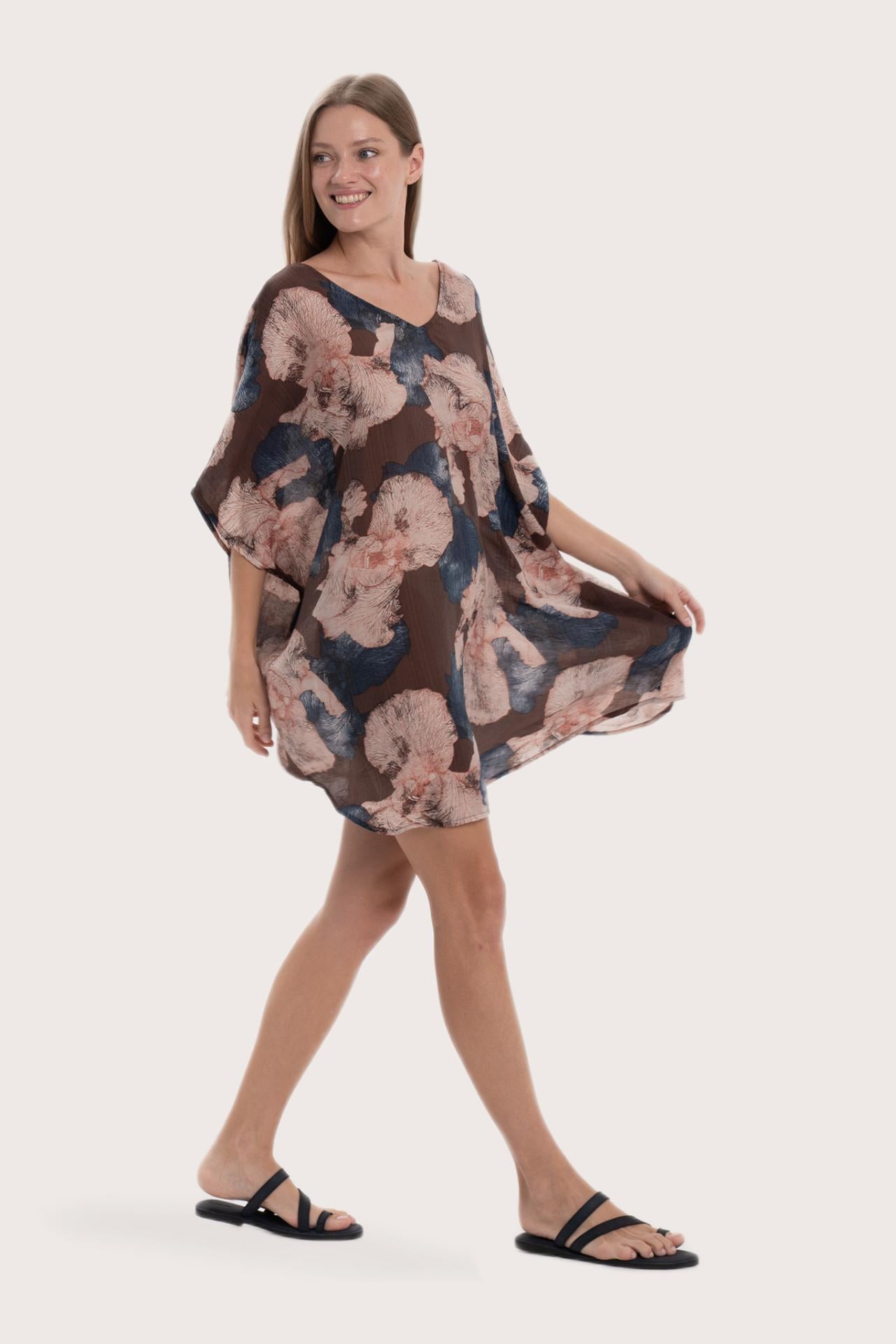 Side profile of the brown Malva short kaftan showcasing its lightweight drape