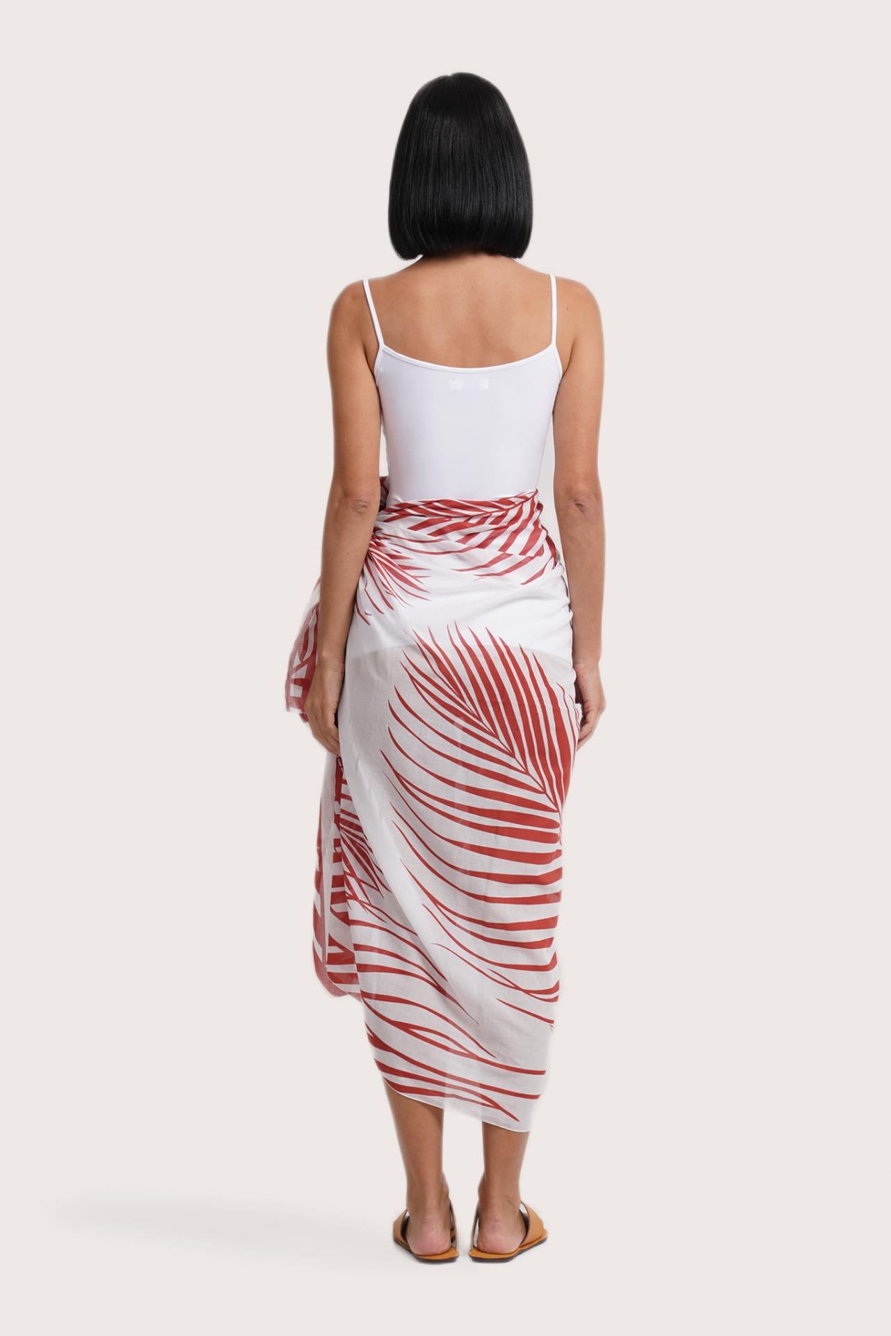 Flowing back silhouette of the Amaya Sarong in Palma