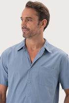 Close-up fabric and collar detail of the Andres Shirt Light Blue by By The Sea Bali