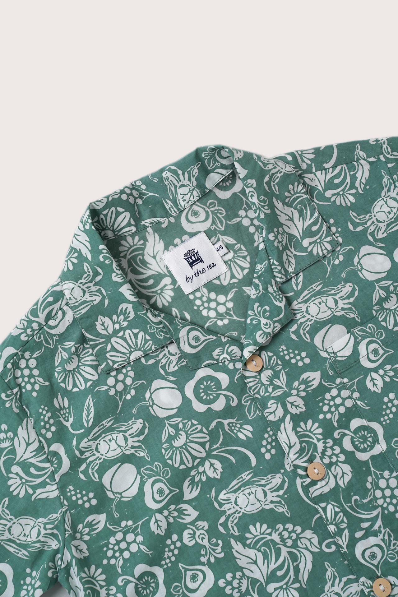 Relaxed silhouette crafted for warm coastal days