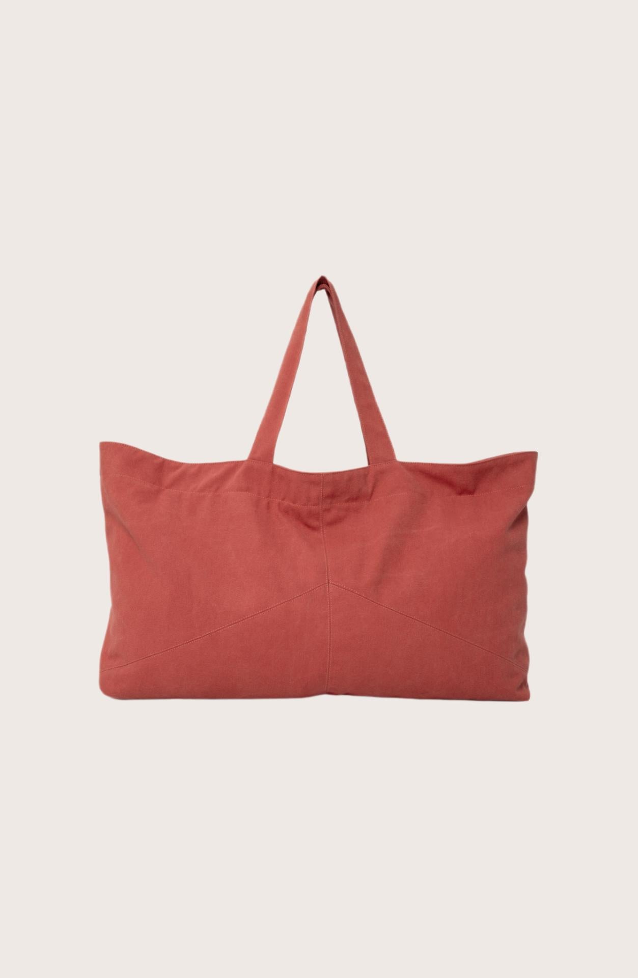 Back view of the red Barcha tote bag