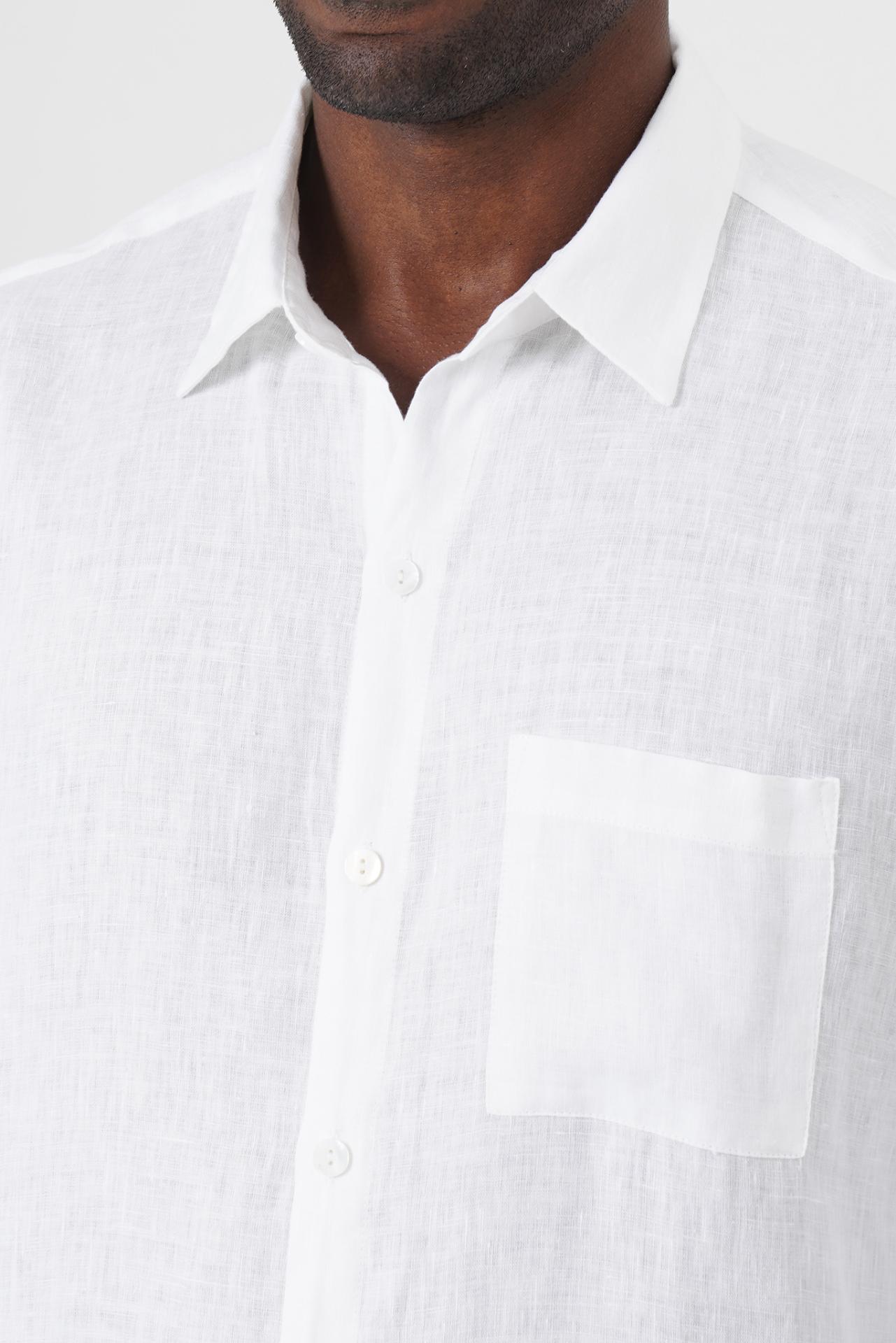 Close-up fabric and collar detail of the Baron Linen Shirt White by By The Sea Bali