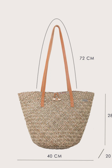 Beach bucket straw bag displayed with dimension reference showing size and proportions
