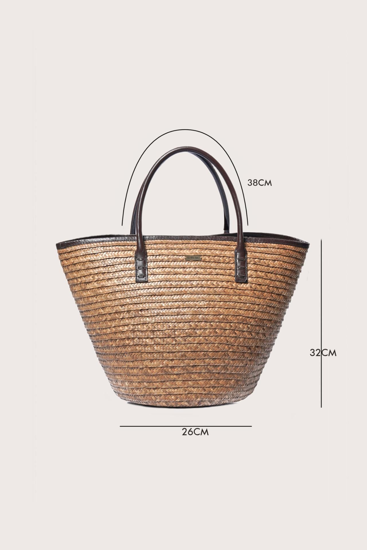 Full view of the Cora Bag capturing its spacious design and timeless vacation appeal