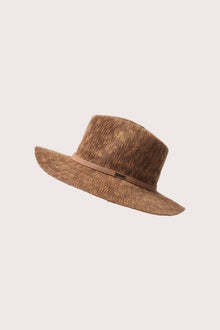 Side view of the Gino Travel Hat highlighting its lightweight structure and effortless elegance