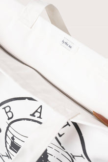 Close-up detail of the Kaia Bag White highlighting premium materials and refined finishing