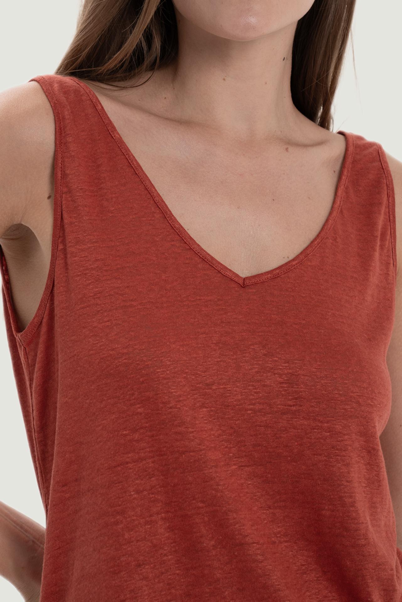 Premium linen texture and thoughtful craftsmanship in a vibrant Red tone