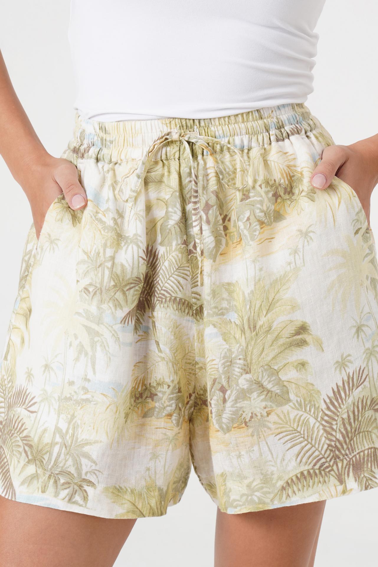 Close up detail of the Laica Linen Short The island Mulitcolor White Base highlighting craftsmanship and design features showing the weave and natural finish.

