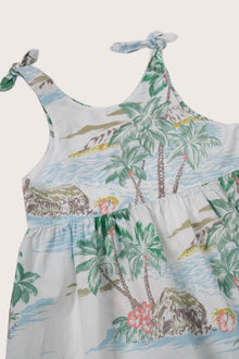 Close-up of the Tropical Day print and cotton fabric detailing