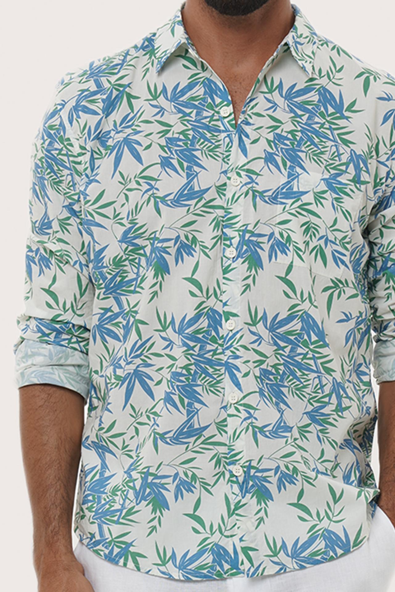 Collar and button-front detail of the Panta Cotton Shirt in Bamboo Spring Blue by By The Sea Bali