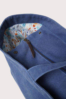 Interior detail of the Sarcha Tote Bag showcasing its practical organization and premium craftsmanship