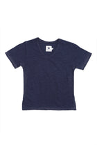 Short Sleeve V-neck T-shirt in Navy with a refined and relaxed everyday silhouette