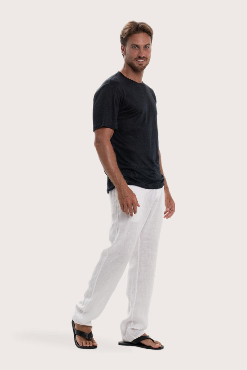 Lightweight T-shirt designed for refined everyday comfort and island living