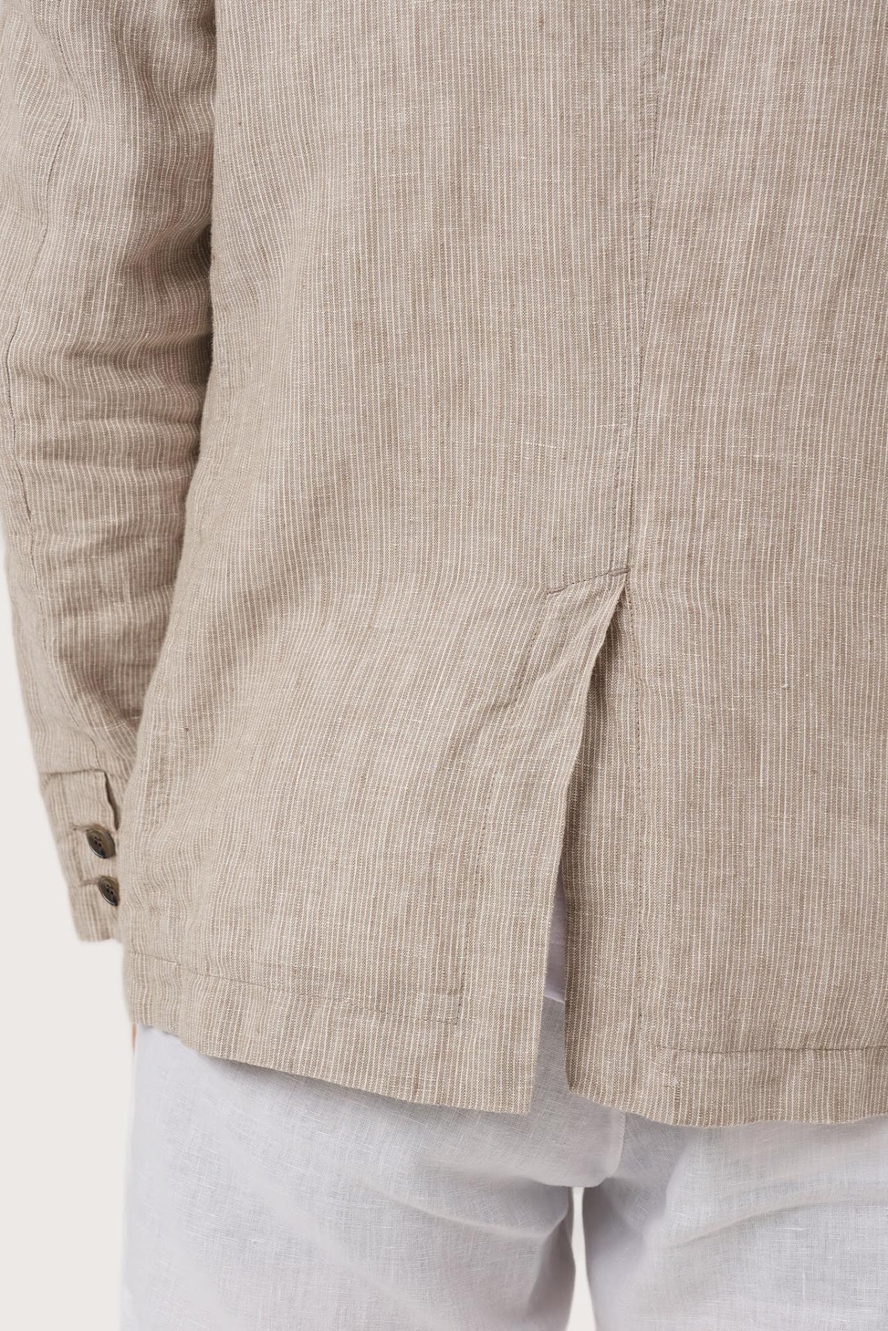Detailed back view highlighting the linen construction and relaxed silhouette