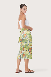 Side profile of the Zaree Linen Skirt Tropis showing its cut and natural movement